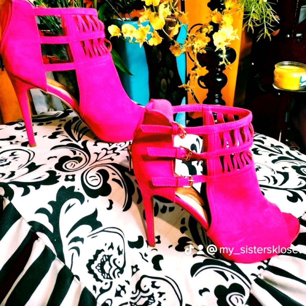 Pink pump/booties - Picture 1 of 1